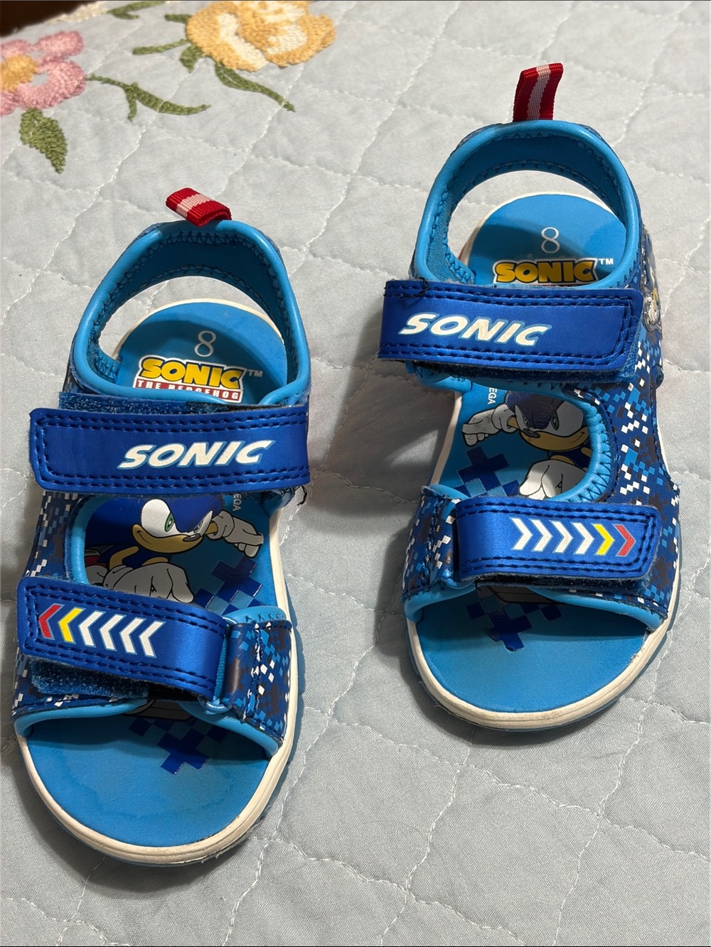 SEGA Sonic the Hedgehog Boys Hook & Loop Velcro Blue PreOwned Sandals Size 8